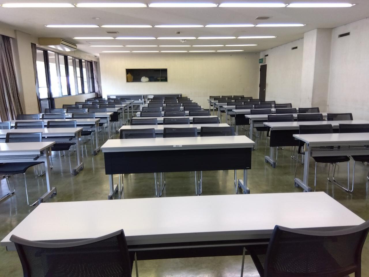 講座室
