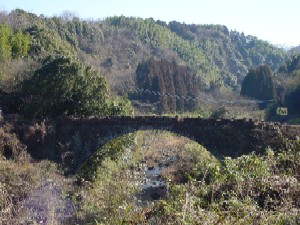 石造アーチ橋の写真