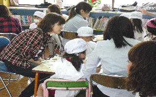 幼稚園試食会の写真