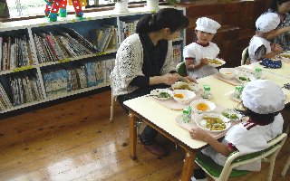 幼稚園試食会 幼稚園試食会の写真
