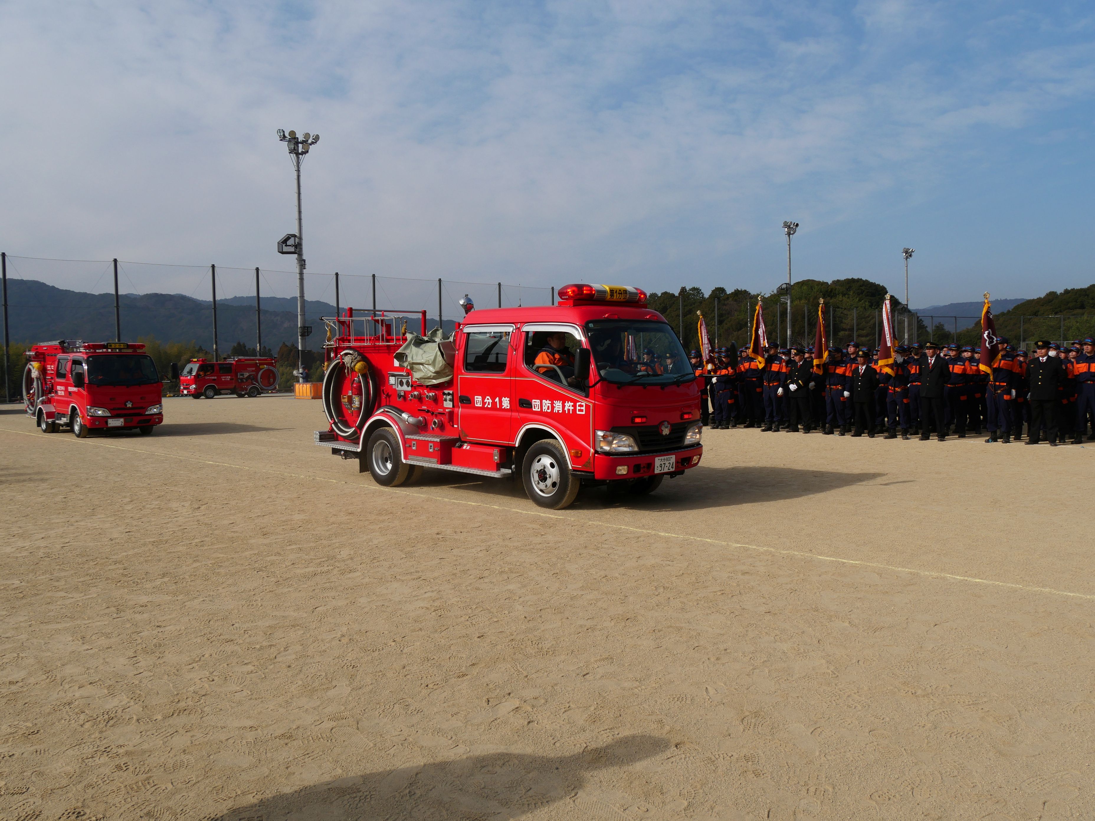 画像７　車両行進